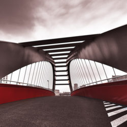 Gleisbogenpasserelle